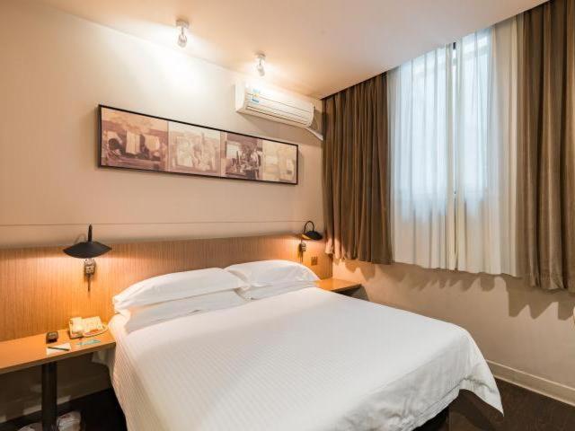 Jinjiang Inn Nanjing Road Pedestrian streetEast Asia Hotel Shanghai Bagian luar foto